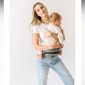 Tushbaby Hip Carrier